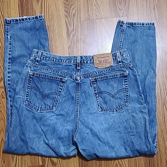 Vintage Levi's 512 Slim Fit tapered legs jeans mom jeans - Picture 1 of 11